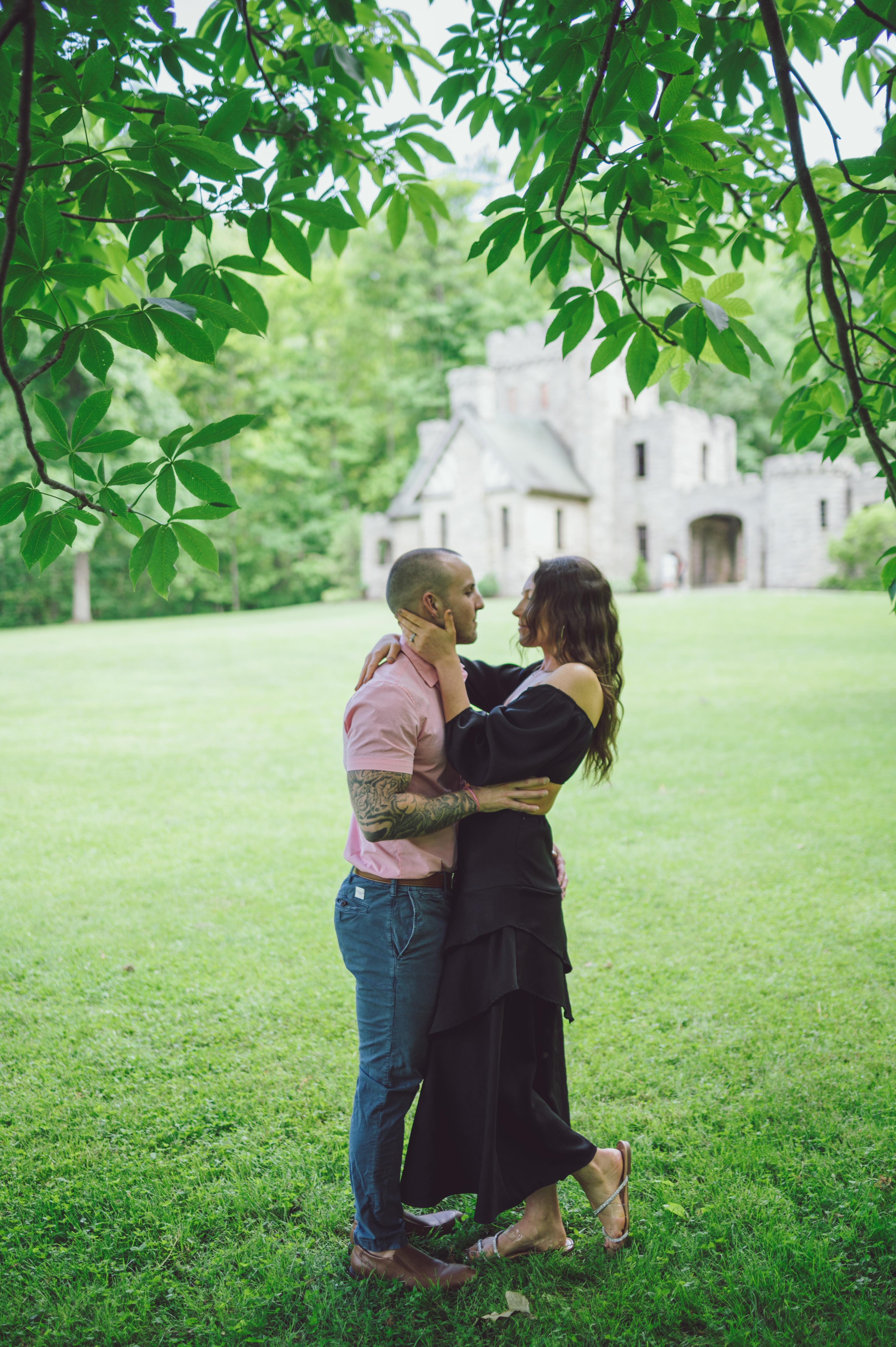 What to Wear to Your Photo Shoot: A Guide for Wedding Clients